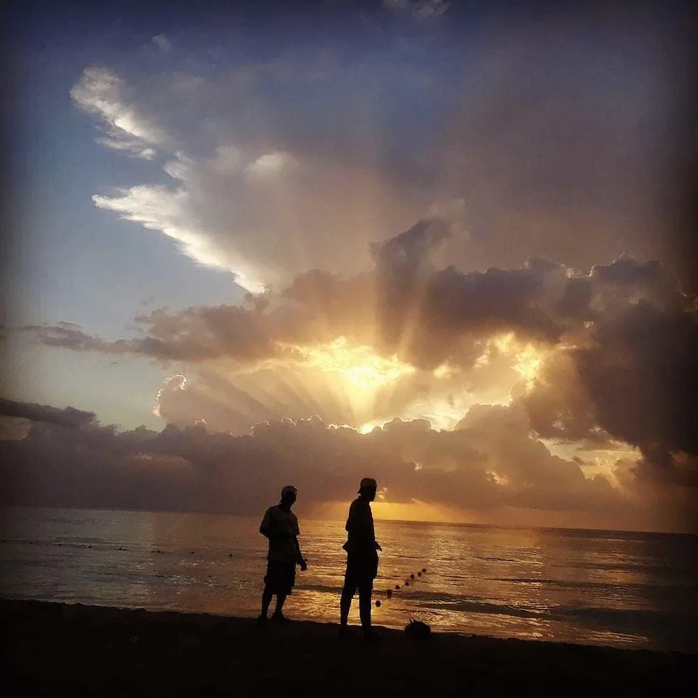 Bar-B-Barn Beach Hotel Negril 2*,  Giamaica