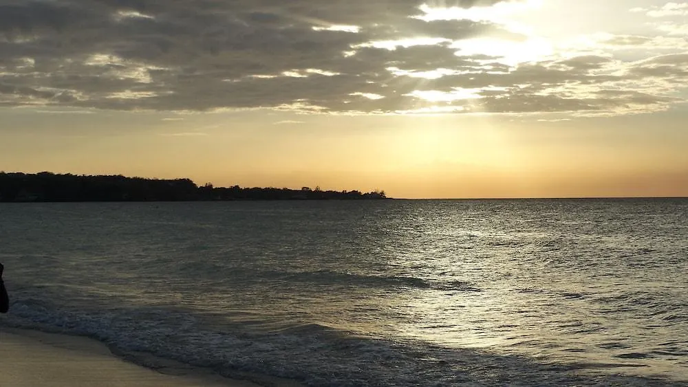 **  Bar-B-Barn Beach Hotel Negril Giamaica