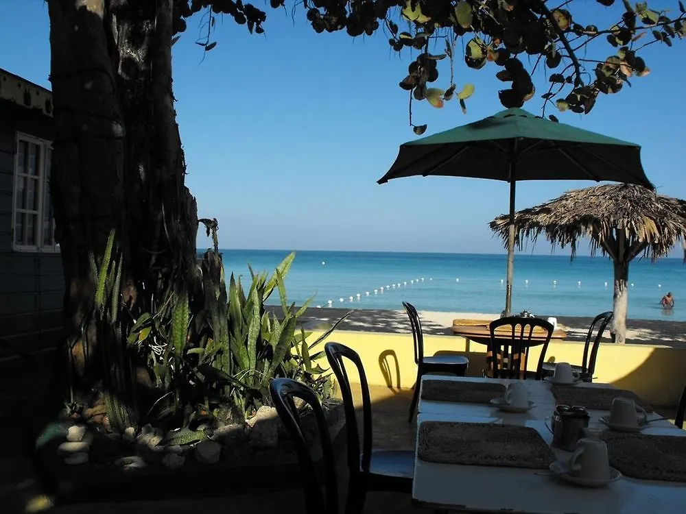 Bar-B-Barn Beach Hotel Negril