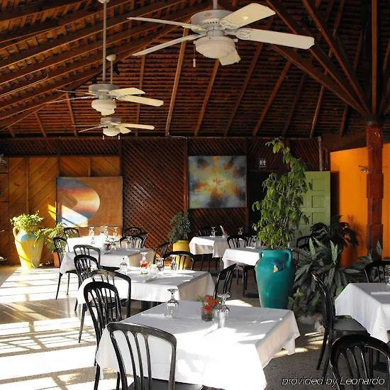 Bar-B-Barn Beach Hotel Negril 2*,